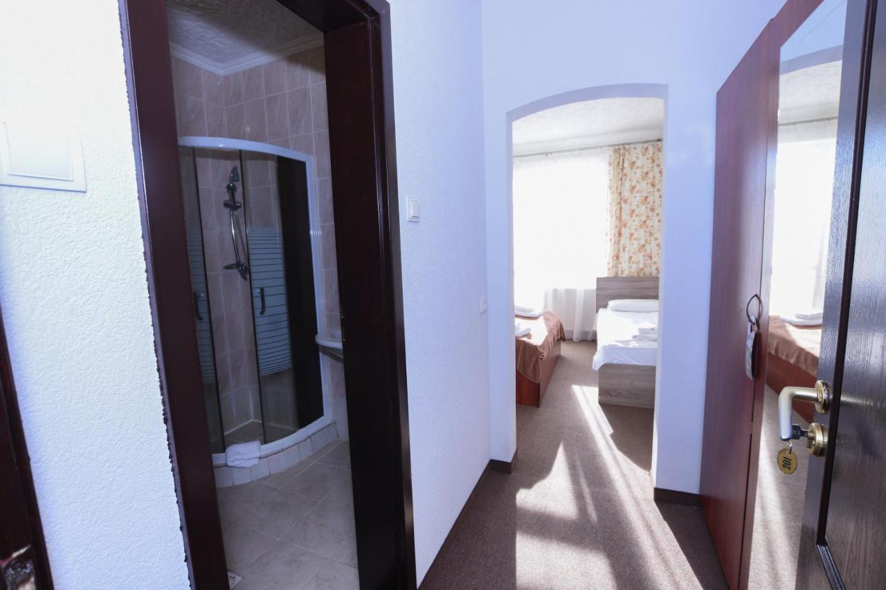 Hotel Continent ポリアナ エクステリア 写真